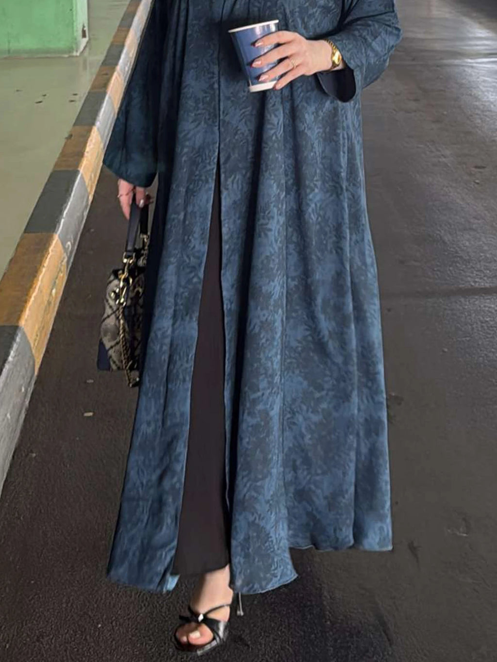 Loose Long-Sleeved Abaya with a Headscarf