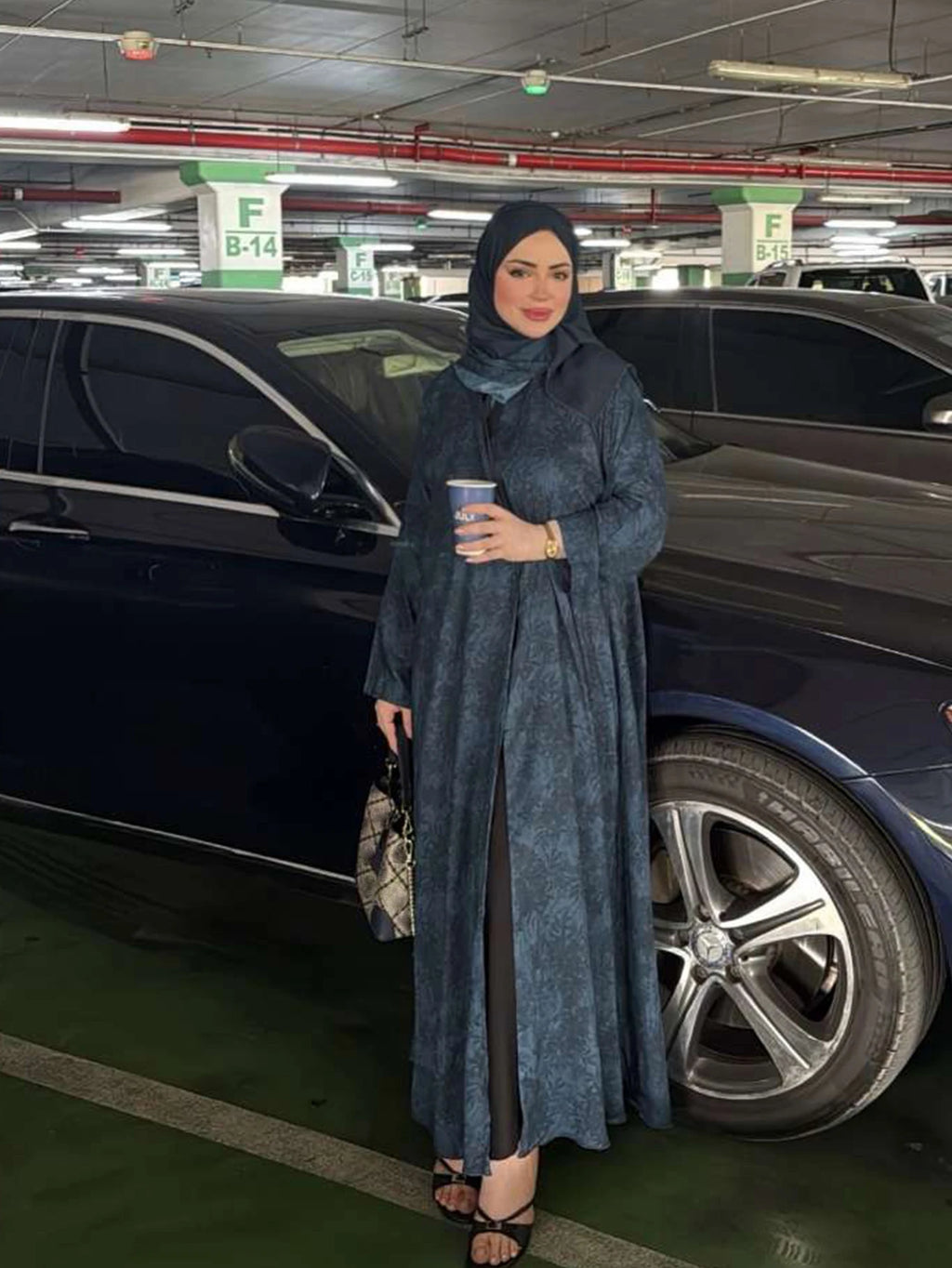 Loose Long-Sleeved Abaya with a Headscarf